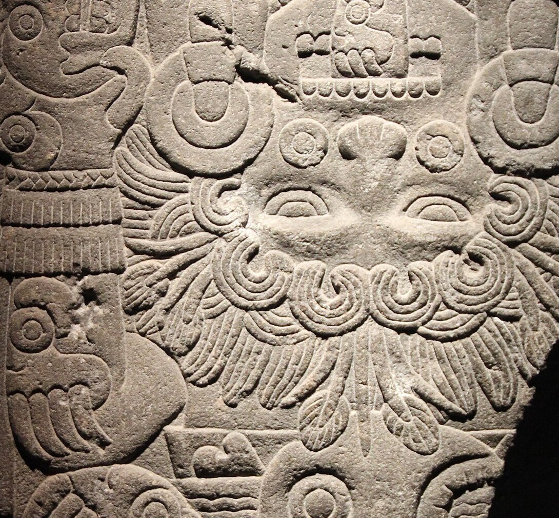 Relieve azteca — carved Aztec stone relief